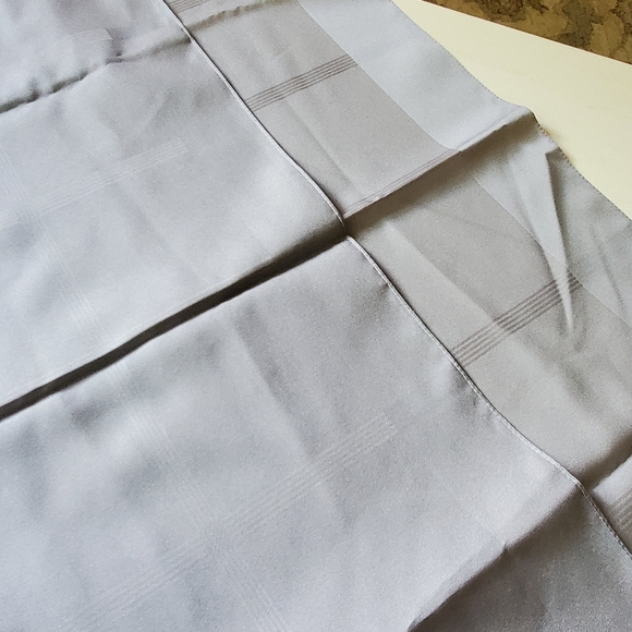 Vintage Gray Scarf - Picture 6 of 6